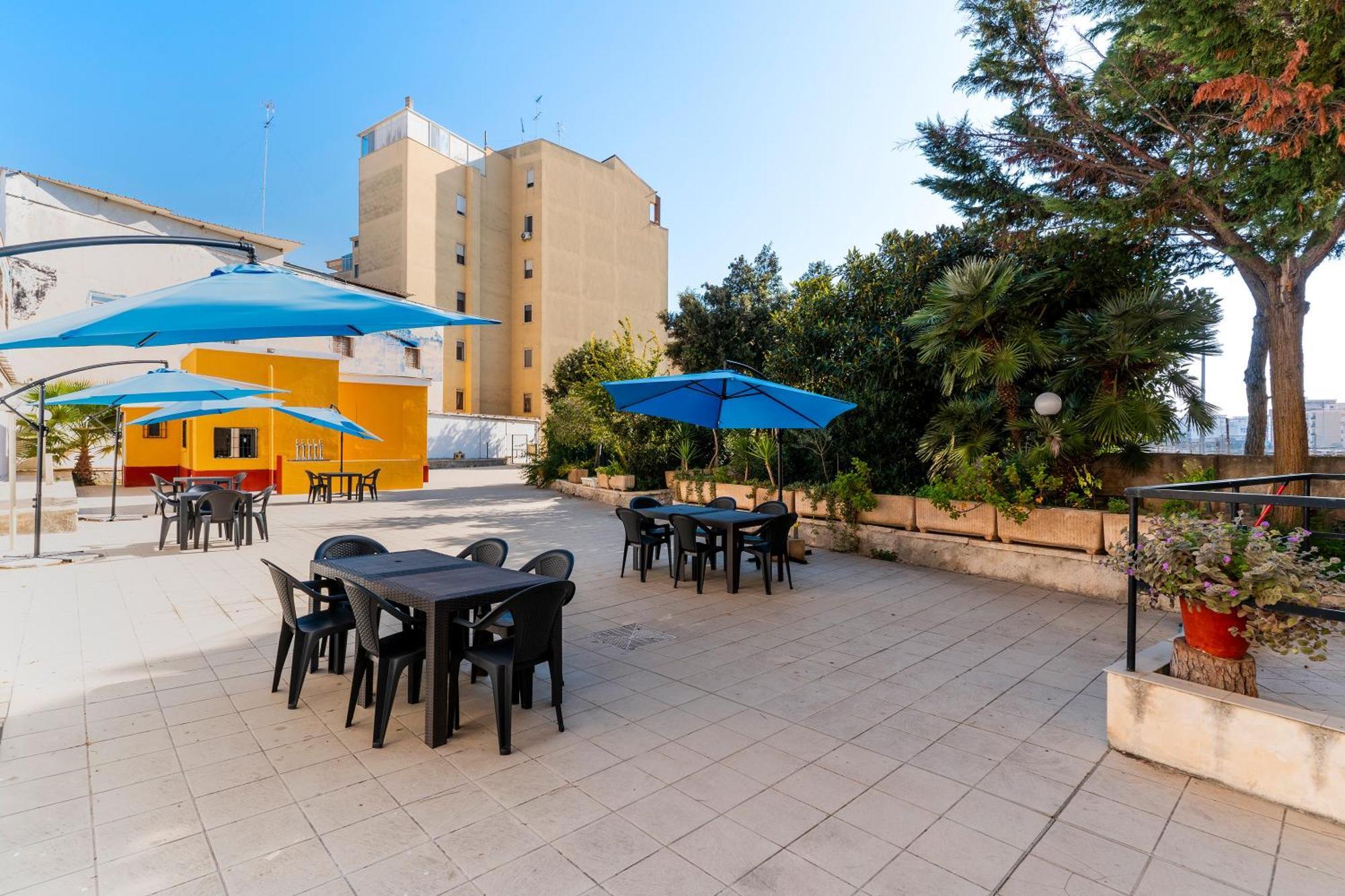 Casa Di Madre Antonia Hotel Brindisi Luaran gambar