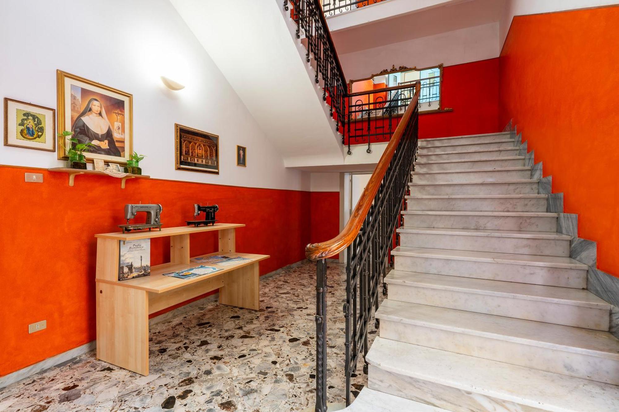 Casa Di Madre Antonia Hotel Brindisi Luaran gambar